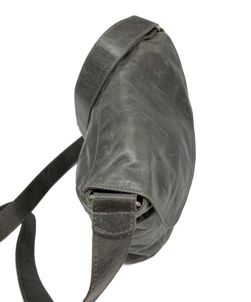 m0851（エム・ゼロ・エイト・ファイブ・ワン）m0851 (エム・ゼロ・エイト・ファイブ・ワン) ショルダーバッグ グレーの古着・服飾アイテム