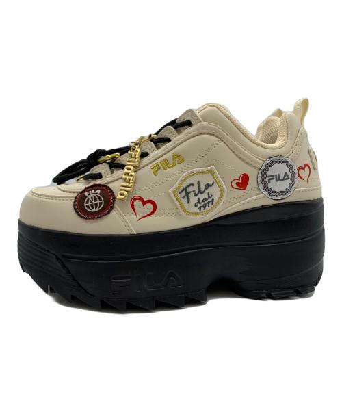 FILA（フィラ）FILA (フィラ) ディスラプターウェッジ カレッジ ベージュ×ブラック サイズ:24.5の古着・服飾アイテム