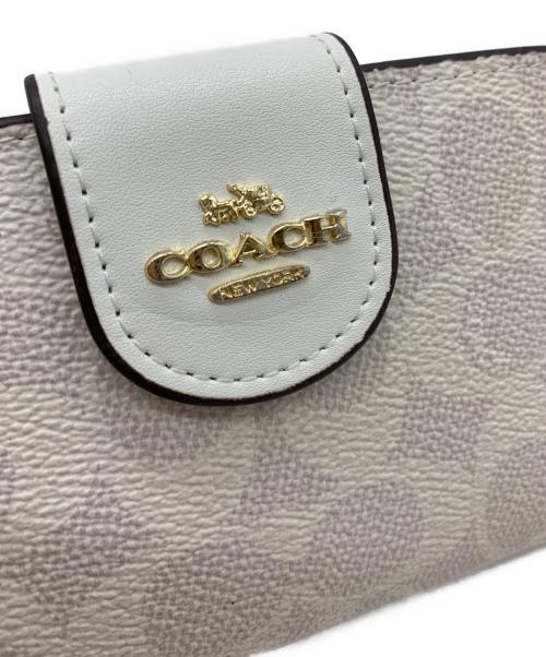 COACH（コーチ）COACH (コーチ) COACH　2つ折り財布 アイボリーの古着・服飾アイテム