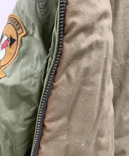 AVIREX（アヴィレックス）AVIREX (アヴィレックス) AVIREX フライトジャケット オリーブ×ブラック サイズ:Mの古着・服飾アイテム