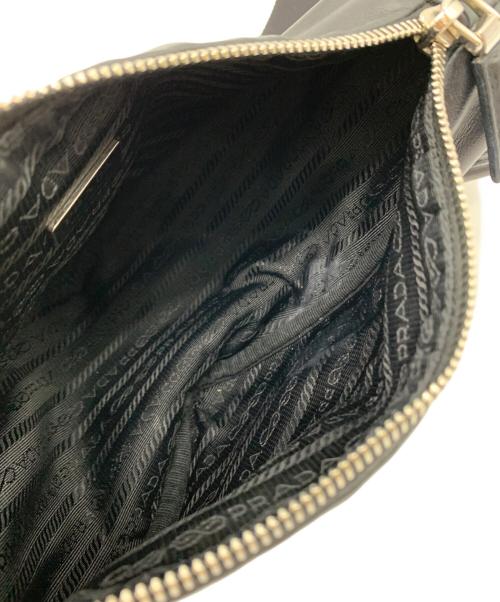 PRADA（プラダ）PRADA (プラダ) PRADA　トライアングルショルダーバッグ ブラックの古着・服飾アイテム