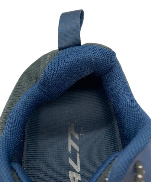 ALTRA（アルトラ）ALTRA (アルトラ) LONE PEAK 8 WIDE ネイビー×ブラック サイズ:UK7の古着・服飾アイテム