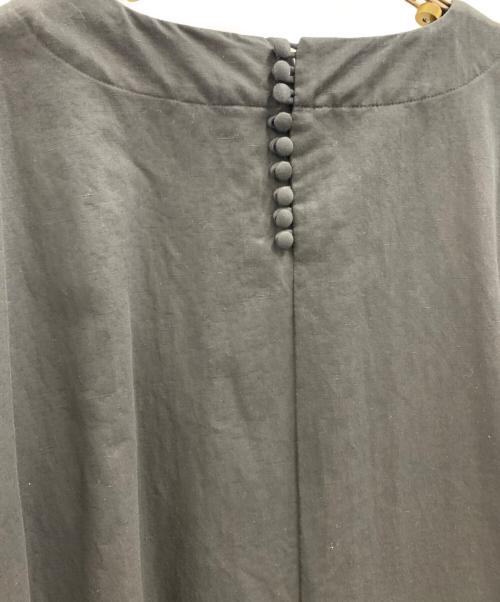 tumugu（ツムグ）tumugu (ツムグ) tumugu　半袖ワンピース ブラック サイズ:FREEの古着・服飾アイテム