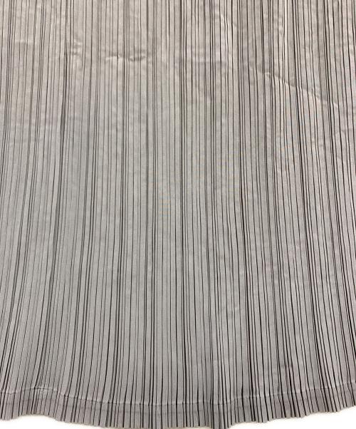 ISSEY MIYAKE（イッセイミヤケ）ISSEY MIYAKE (イッセイミヤケ) ISSEY MIYAKE プリーツスカート グレー サイズ:2の古着・服飾アイテム