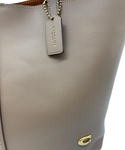 COACH（コーチ）COACH (コーチ) COACH　ノース トート 32 ベージュ 未使用品の古着・服飾アイテム