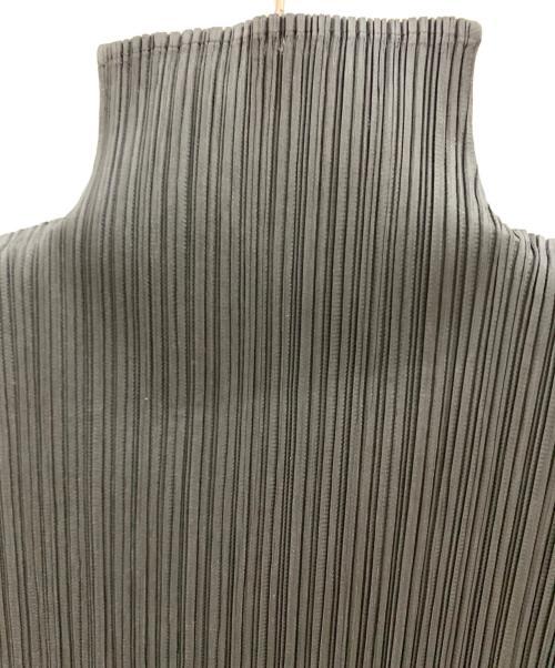 PLEATS PLEASE（プリーツプリーズ）PLEATS PLEASE (プリーツプリーズ) PLEATS PLEASE　ノースリーブブラウス ブラック サイズ:3の古着・服飾アイテム