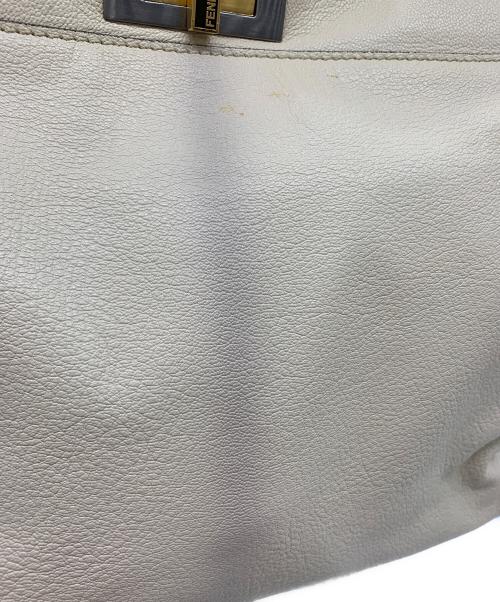 FENDI（フェンディ）FENDI (フェンディ) FENDI　ピーカブー　2WAYバッグ アイボリーの古着・服飾アイテム