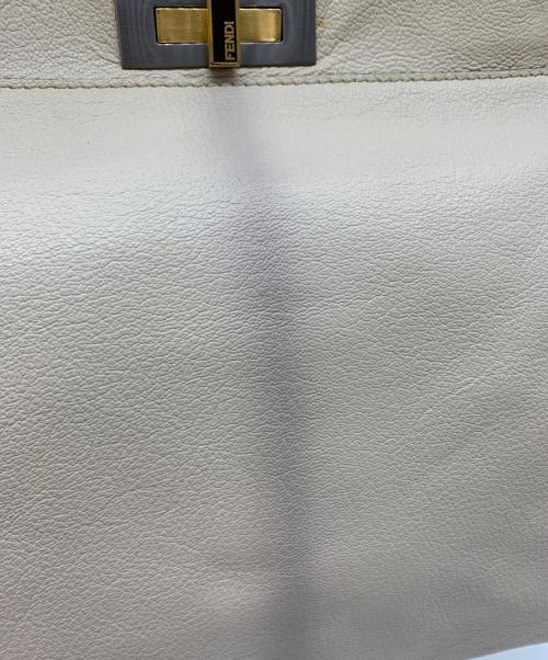 FENDI（フェンディ）FENDI (フェンディ) FENDI　ピーカブー　2WAYバッグ アイボリーの古着・服飾アイテム
