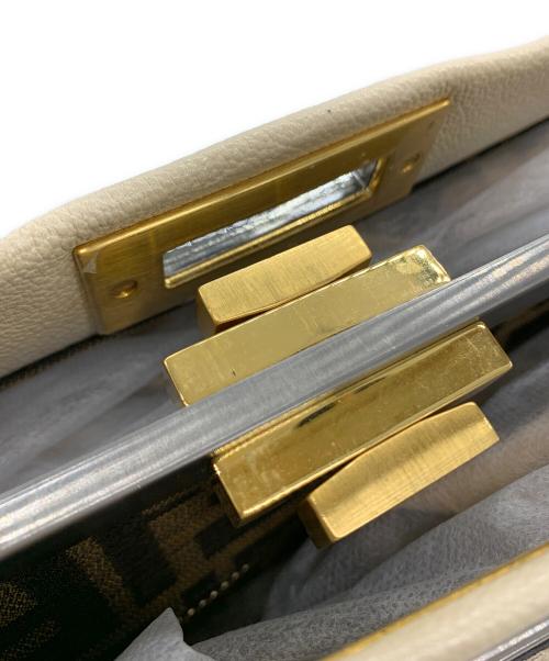 FENDI（フェンディ）FENDI (フェンディ) FENDI　ピーカブー　2WAYバッグ アイボリーの古着・服飾アイテム