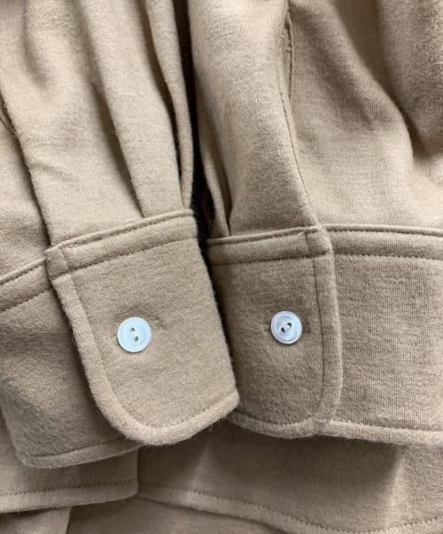 HELLY HANSEN（ヘリーハンセン）HELLY HANSEN (ヘリーハンセン) RHC Ron Herman (アールエイチシー ロンハーマン) HELLY HANSEN　RHC Ron Herman　長袖シャツ ベージュ サイズ:Mの古着・服飾アイテム