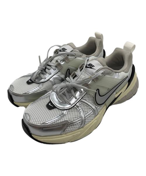 NIKE（ナイキ）NIKE (ナイキ) V2K RUN グレー サイズ:27.5の古着・服飾アイテム