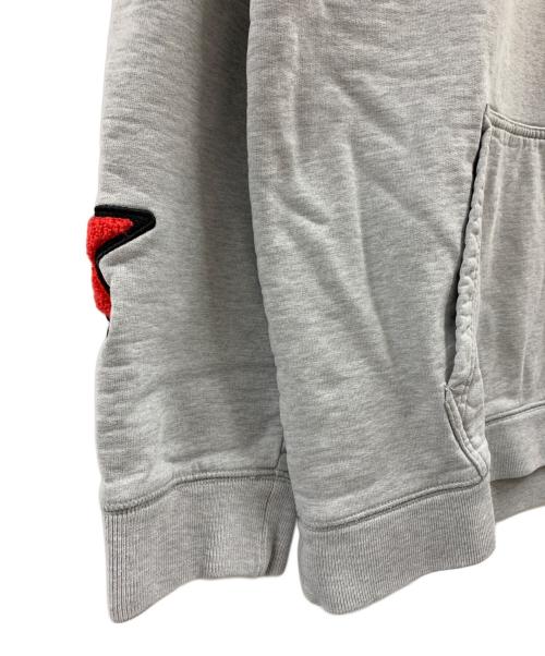 PALACE（パレス）PALACE (パレス) PALACE　プルオーバーパーカー ライトグレー サイズ:XLの古着・服飾アイテム