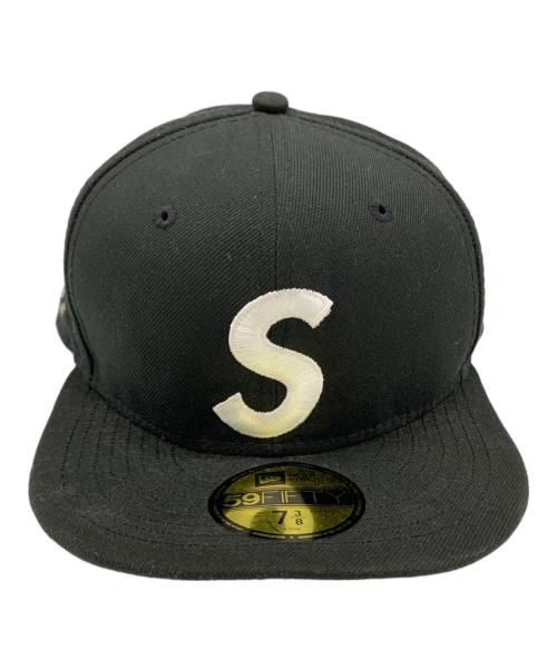 New Era（ニューエラ）New Era (ニューエラ) Supreme (シュプリーム) New Era　	Supreme　キャップ ブラック サイズ:7 3/8(58.7cm)の古着・服飾アイテム