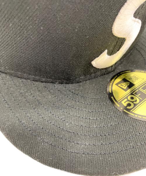 New Era（ニューエラ）New Era (ニューエラ) Supreme (シュプリーム) New Era　	Supreme　キャップ ブラック サイズ:7 3/8(58.7cm)の古着・服飾アイテム