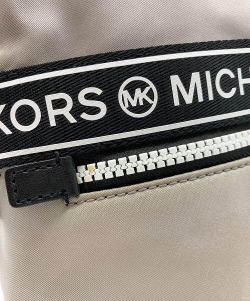 MICHAEL KORS（マイケル・コース）MICHAEL KORS (マイケル・コース) MICHAEL KORS　リュック グレー×ブラックの古着・服飾アイテム