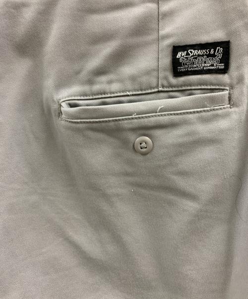 LEVI'S（リーバイス）LEVI'S (リーバイス) LEVI'S　チノパン グレー サイズ:W33の古着・服飾アイテム