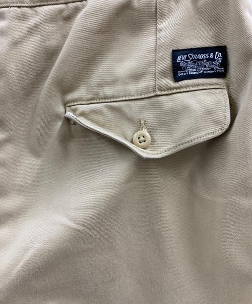 LEVI'S（リーバイス）LEVI'S (リーバイス) LEVI'S　チノパン ベージュ サイズ:W33の古着・服飾アイテム
