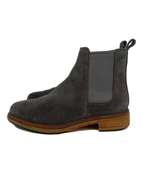 CLARKS（クラークス）CLARKS (クラークス) CLARKS　サイドゴアブーツ グレー サイズ:22.5の古着・服飾アイテム