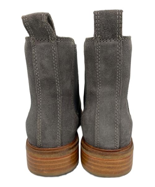 CLARKS（クラークス）CLARKS (クラークス) CLARKS　サイドゴアブーツ グレー サイズ:22.5の古着・服飾アイテム