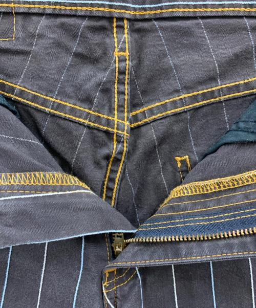 LEVI'S（リーバイス）LEVI'S (リーバイス) LEVI'S　ストライプパンツ ブラウン サイズ:W30の古着・服飾アイテム