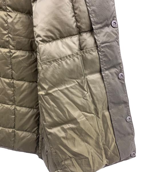 GRAMICCI（グラミチ）GRAMICCI (グラミチ) TAION (タイオン) クルーネック ダウンジャケット カーキ サイズ:XSの古着・服飾アイテム