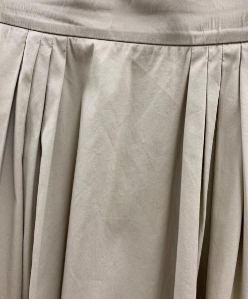 PRADA（プラダ）PRADA (プラダ) PRADA　4タックフレアロングスカート ベージュ サイズ:Sの古着・服飾アイテム