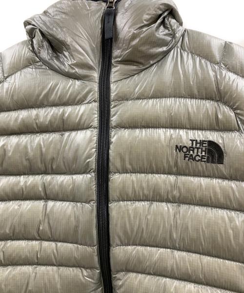 THE NORTH FACE（ザ ノース フェイス）THE NORTH FACE (ザ ノース フェイス) THE NORTH FACE　ダウンジャケット グレー サイズ:Mの古着・服飾アイテム