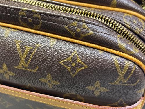 LOUIS VUITTON（ルイ ヴィトン）LOUIS VUITTON (ルイ ヴィトン) ショルダーバッグ ブラウンの古着・服飾アイテム