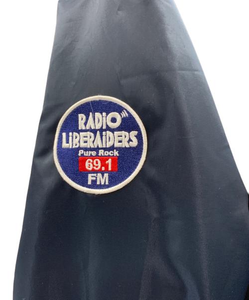 Liberaiders（リベレイダース）Liberaiders (リベレイダース) Majestic (マジェスティック) Liberaiders　Majestic　スタジャン ネイビー サイズ:Mの古着・服飾アイテム