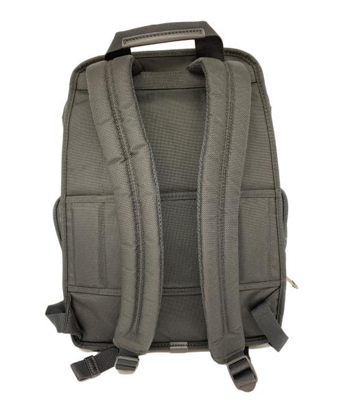 TUMI（トゥミ）TUMI (トゥミ) TUMI　リュック グレーの古着・服飾アイテム