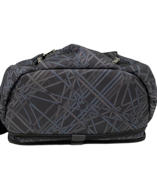 TUMI（トゥミ）TUMI (トゥミ) TUMI　リュック グレーの古着・服飾アイテム