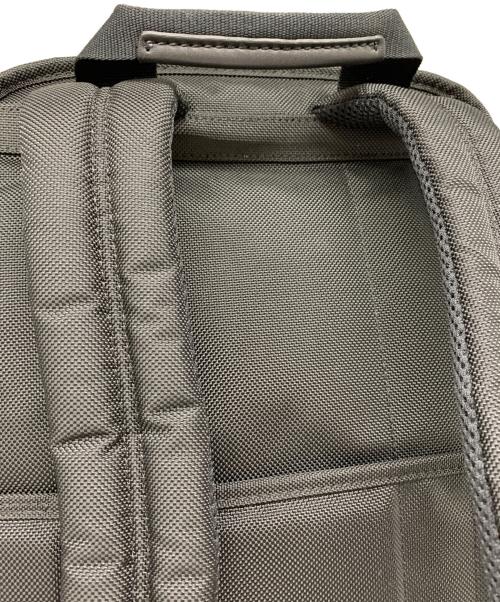 TUMI（トゥミ）TUMI (トゥミ) TUMI　リュック グレーの古着・服飾アイテム