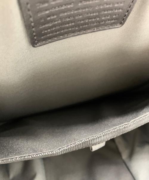 TUMI（トゥミ）TUMI (トゥミ) TUMI　リュック グレーの古着・服飾アイテム