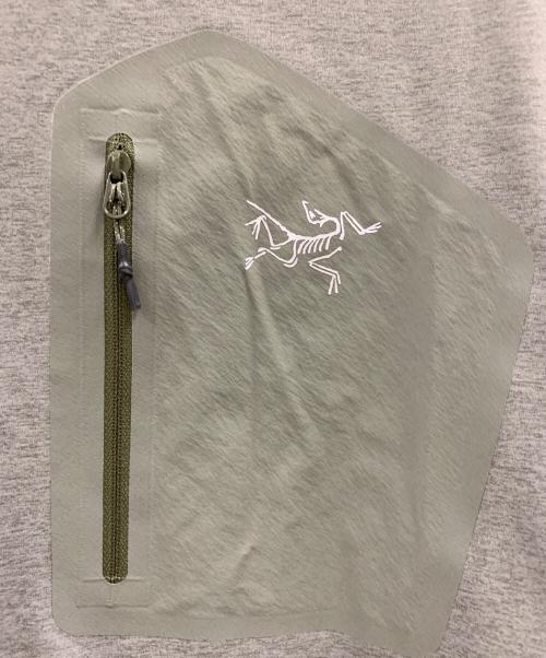 ARC'TERYX（アークテリクス）ARC'TERYX (アークテリクス) ARC'TERYX　半袖カットソー オリーブ サイズ:Sの古着・服飾アイテム