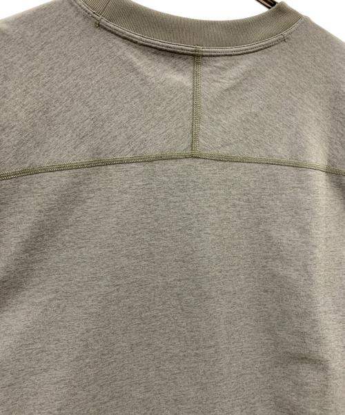 ARC'TERYX（アークテリクス）ARC'TERYX (アークテリクス) ARC'TERYX　半袖カットソー オリーブ サイズ:Sの古着・服飾アイテム