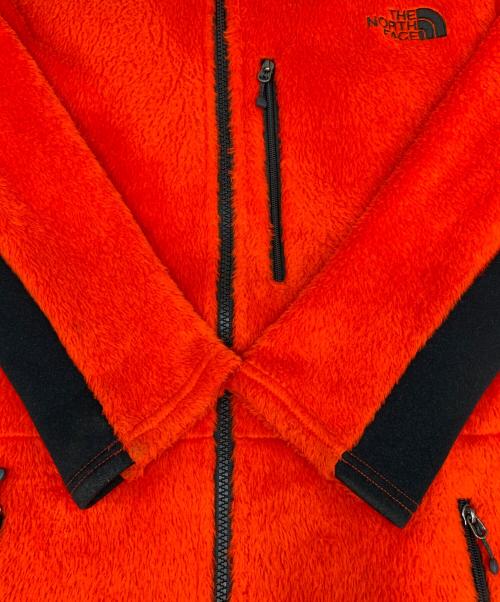 THE NORTH FACE（ザ ノース フェイス）THE NORTH FACE (ザ ノース フェイス) THE NORTH FACE　ジップインバーサミッドジャケット レッド×ブラック サイズ:XLの古着・服飾アイテム
