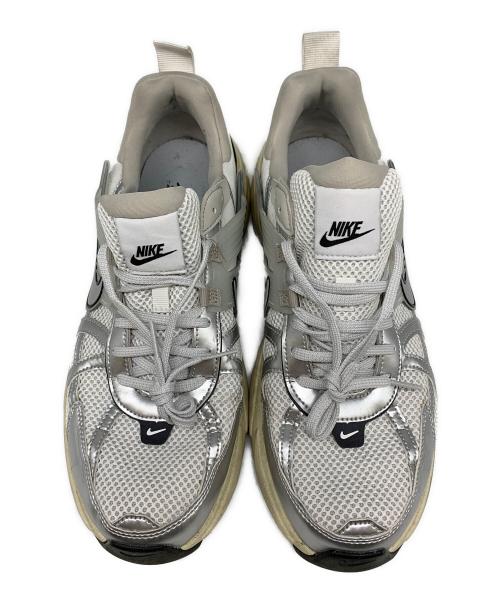 NIKE（ナイキ）NIKE (ナイキ) V2K RUN SUMMIT シルバーカラー サイズ:30の古着・服飾アイテム