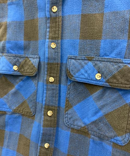 ST JOHN'S BAY（セントジョンズベイ）ST JOHN'S BAY (セントジョンズベイ) 長袖シャツ ブルー×ブラック サイズ:Sの古着・服飾アイテム