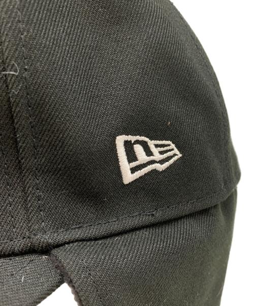 New Era（ニューエラ）New Era (ニューエラ) SUPREME (シュプリーム) New Era　Supreme　キャップ ブラック×レッドの古着・服飾アイテム