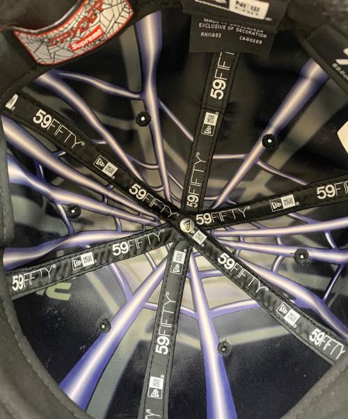 New Era（ニューエラ）New Era (ニューエラ) SUPREME (シュプリーム) New Era　Supreme　キャップ ブラック×レッドの古着・服飾アイテム