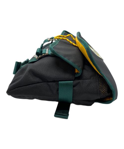 Vivienne Westwood（ヴィヴィアンウエストウッド）Vivienne Westwood (ヴィヴィアンウエストウッド) Vivienne Westwood　ボディバッグ ブラック×グリーンの古着・服飾アイテム