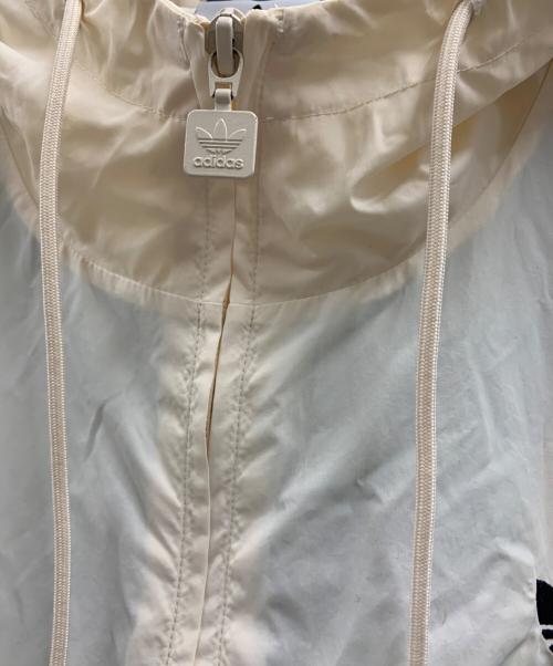adidas（アディダス）adidas (アディダス) adidas　ウインドブレーカー アイボリー×グリーン サイズ:XXXLの古着・服飾アイテム