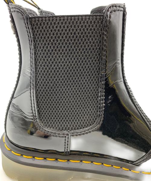 Dr.Martens（ドクターマーチン）Dr.Martens (ドクターマーチン) Dr.Martens　チェルシーブーツ　パテント　サイドゴアブーツ ブラック サイズ:UK5の古着・服飾アイテム