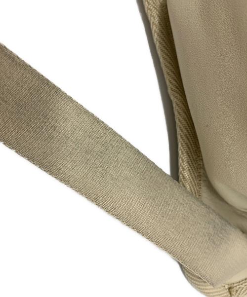 KUSHITANI（クシタニ）KUSHITANI (クシタニ) KUSHITANI　2WAYレッグバッグ アイボリーの古着・服飾アイテム