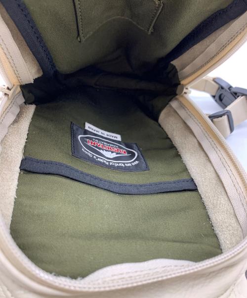 KUSHITANI（クシタニ）KUSHITANI (クシタニ) KUSHITANI　2WAYレッグバッグ アイボリーの古着・服飾アイテム