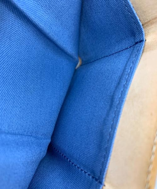 Vivienne Westwood（ヴィヴィアンウエストウッド）Vivienne Westwood (ヴィヴィアンウエストウッド) Vivienne Westwood　3つ折り財布 アイボリーの古着・服飾アイテム