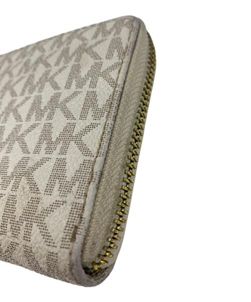 MICHAEL KORS（マイケル・コース）MICHAEL KORS (マイケル・コース) MICHAEL KORS　ラウンドファスナー財布 アイボリーの古着・服飾アイテム