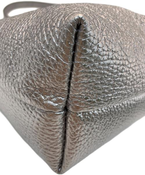AULENTTI（オウレンティ）AULENTTI (オウレンティ) AULENTTI　ハンドバッグ シルバーカラーの古着・服飾アイテム