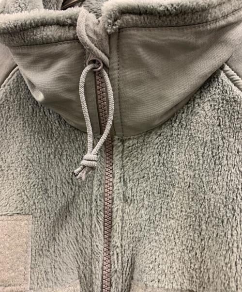 US ARMY（ユーエスアーミー）US ARMY (ユーエスアーミー) 10's DEADSTOCK U.S.ARMY ECWCS GEN3 LEVEL3 POLARTEC FLEECE JACKET カーキ サイズ:Lの古着・服飾アイテム