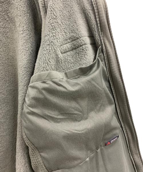 US ARMY（ユーエスアーミー）US ARMY (ユーエスアーミー) 10's DEADSTOCK U.S.ARMY ECWCS GEN3 LEVEL3 POLARTEC FLEECE JACKET カーキ サイズ:Lの古着・服飾アイテム
